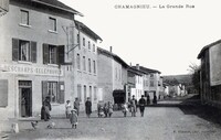 Chamagnieu - La Grande Rue