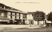 Eybens - La Place et l'Hôtel grand-Louis