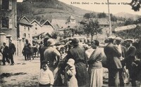 Place de la Mairie et L'Eglise