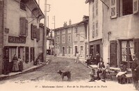 Rue de la République et la Poste