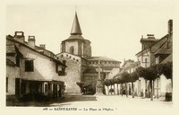 Saint-Savin - La Place et L'Église
