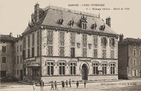 Vinay - L'Hôtel de Ville 