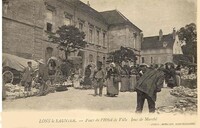 Place de L'Hôtel de Ville Jour de Marché