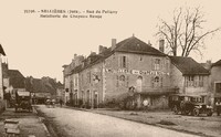 Rue de Poligny - Hôtellerie du Chapeau Rouge