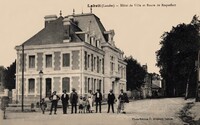 Hôtel de Ville et Route de Roquefort