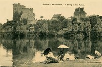 BOURBON-L'ARCHAMBAULT  -L'Etang et les Ruines -Lavandières