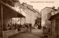 LE BAR sur LOUP - Place du Lavoirs