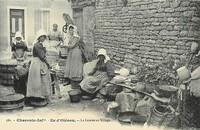 ILE D'OLERON -La Lessive au Village