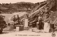 CORSE -La Lessive en Plein air