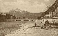 GRENOBLE - Les Quais et le Mouchérotte - Lavandière