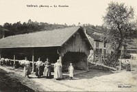 TRÉPAIL  - La Fontaine - Lavandières