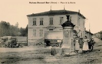 NAIVES-ROSIERES   Devant-Bar Place de la Mairie-Lavandières