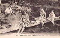 TAHITI -Lavoir Tahitien