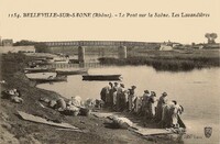 BELLEVILLE-sur-SAÔNE - Le Pont sur la Saône . Les Lavandières