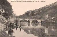 SAINT-ANTONIN - Le Pont sur l'Aveyron - Lavandières