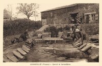 GENOUILLÉ  - Lavoir et  Lavandières