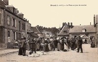 Droué - La Place un jour de marché