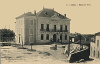 Mézin - L'Hôtel de Ville 