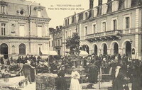 Place de la Mairie un Jour de Foire