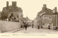 Vue de la Rue du Pont de Verzée et de la Gendarmerie