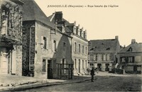 Andouillé - Rue Haute de L'Eglise