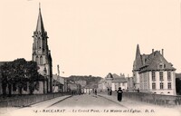 _Le Grand Pont - La Mairie et L'Eglise