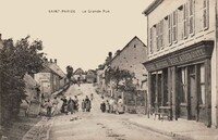 Saint-Parize-le-Châtel - La Grande Rue