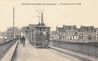 Tramway sur le pont