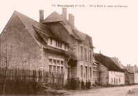 Mairie École et Route de Clermont