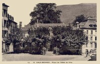 Eaux-Bonnes - Place de L'Hôtel de Ville 