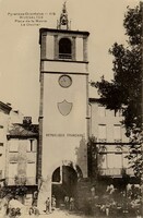 Place de la Mairie Le Clocher