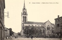 L'Eglise Saint-Pierre et la Place