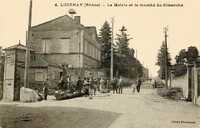 La Mairie et le marché du dimanche