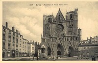 Lyon 5ème Arrondissement - Fontaine et Place Saint-Jean- Cathédral 