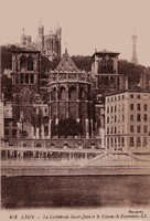 La Cathédrale  Saint-Jean et le Coteau de Fourvière