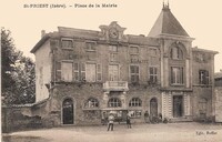 Saint-Priest - Place de la Mairie