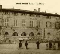 Ancienne Mairie - en 1903 abritait aussi L'Ecole Communale