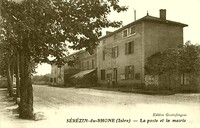 Sérézin-du-Rhône - La Poste et la Mairie