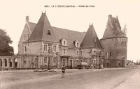 L'Hôtel de Ville 