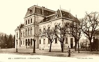 L'Hôtel de Ville 