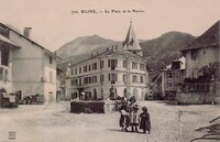 Ugine - La Place et la Mairie