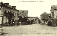 Saint-Pierre-lès-Elbeuf - Place du Puits-Mèrot