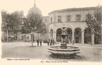 Apt - Place Carnot et les Halles