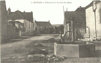 L'Abreuvoir et le centre du Village