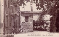 Cabrières-d'Aigues - Place de la Mairie