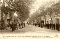 Sainte-Cécile-les-Vignes - Avenue de L'Église