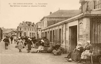 La Poissonnerie -Nos Sablaises tricottent en attendant la sardine