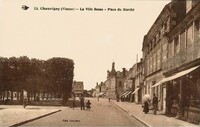 Chauvigny - La Ville Basse - Place du Marché