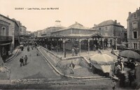 Civray - Les Halles - Jour de Marché