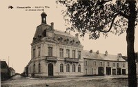 Hôtel de Ville et Avenue Jourdé